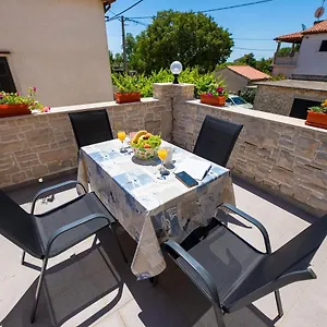 https://apartman-luka-krnica.in-istria.net